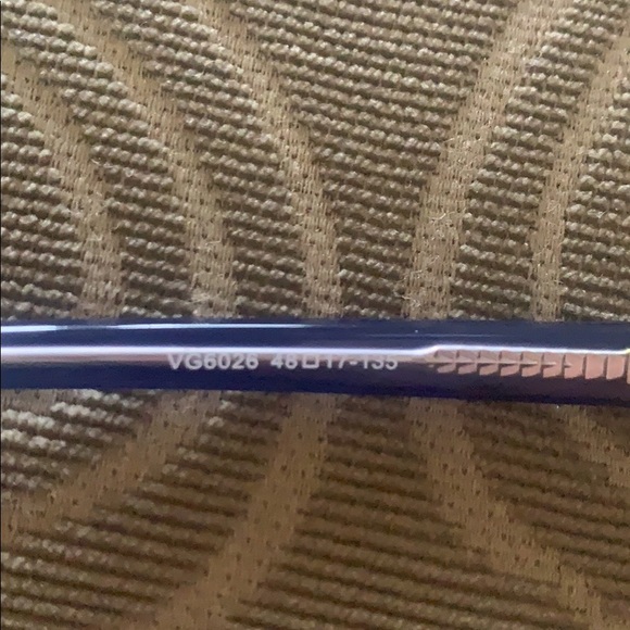 Vego frame eye glasses - Picture 3 of 5